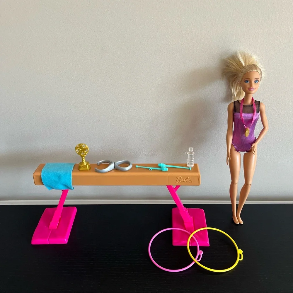 Barbie Gymnastics Careers Playset Gymnast Doll Balance Beam Spinning Clip Hoops